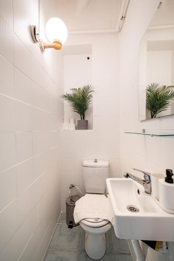 Modern Flat With Central Location In Beyoglu Lägenhet Istanbul Exteriör bild